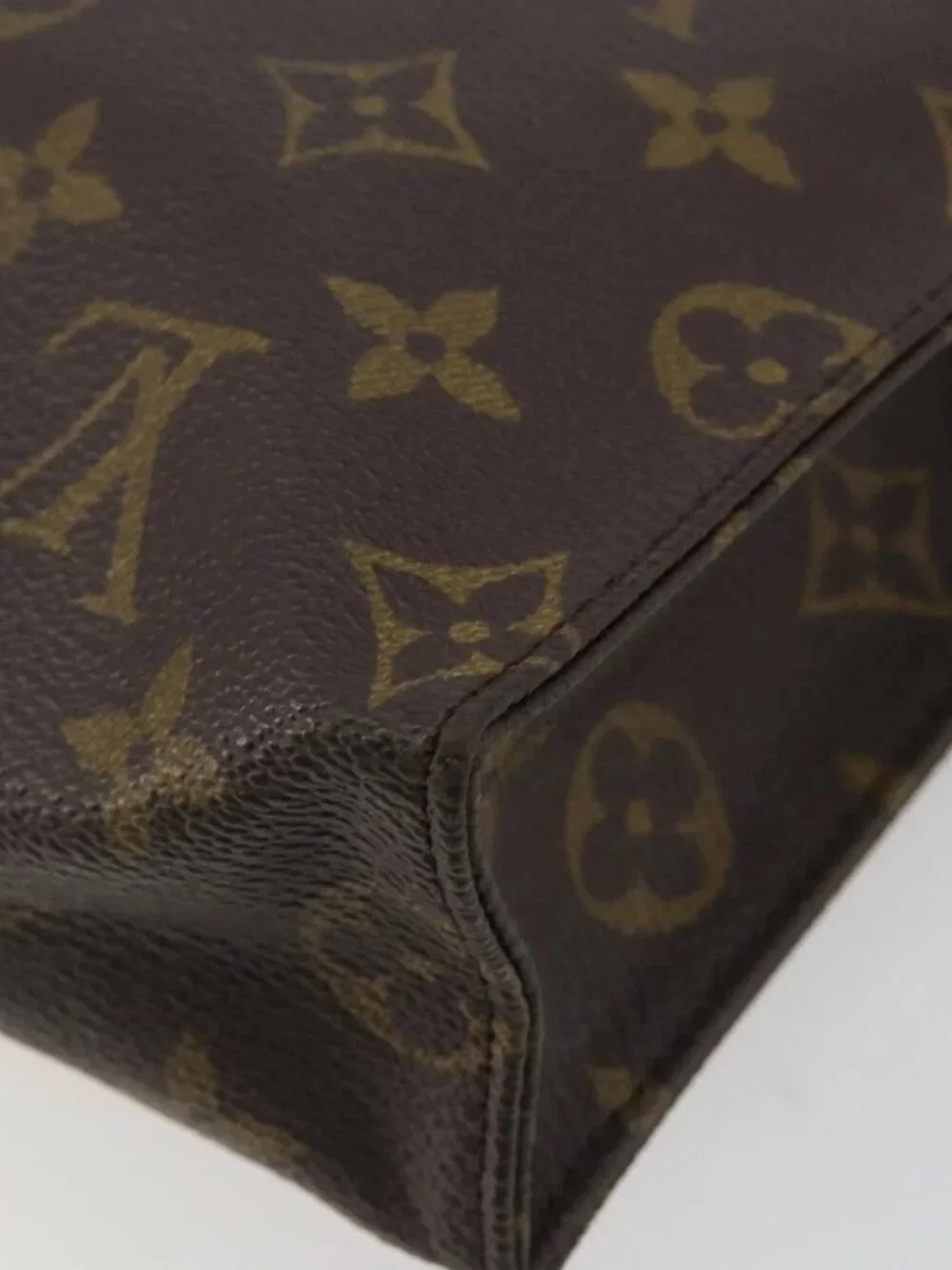 Louis Vuitton brand	louis vuitton